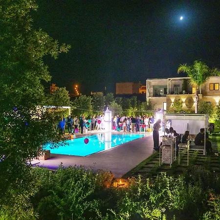 Con Piscina E Nel Salento Alternative Relax * Scorrano (Apulia)